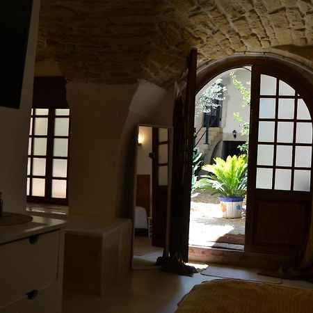 Bed and Breakfast La Cachette Aigues-Vives  Exteriér fotografie