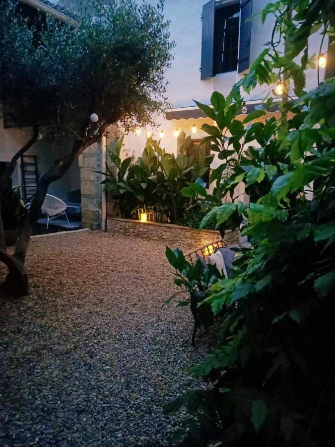 Bed and Breakfast La Cachette Aigues-Vives  Exteriér fotografie